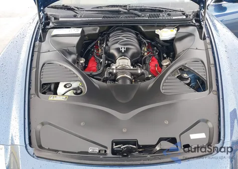 2005 Maserati Quattroporte z USA, uszkodzony, nr VIN ZAMCE39A950020326